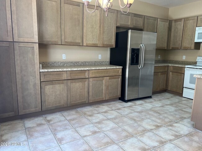 Building Photo - 45 W Mountain Sage Dr