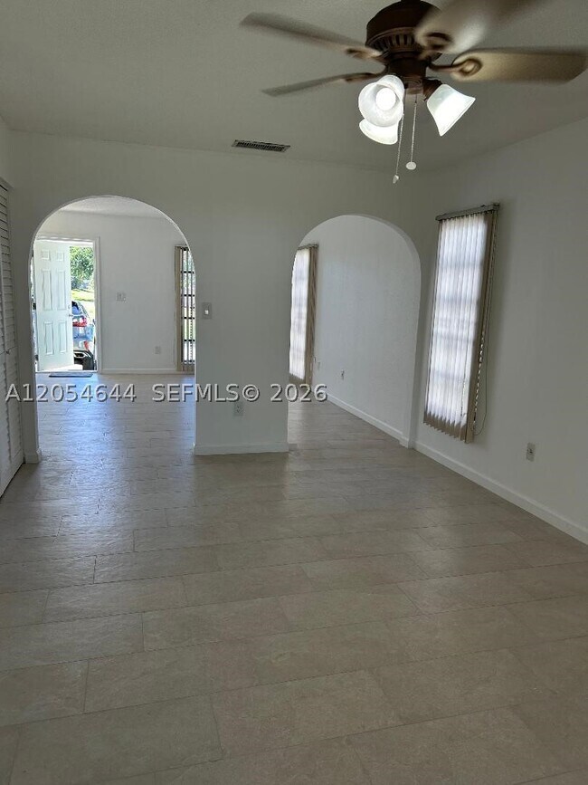 Building Photo - 20901 SW 103rd Pl