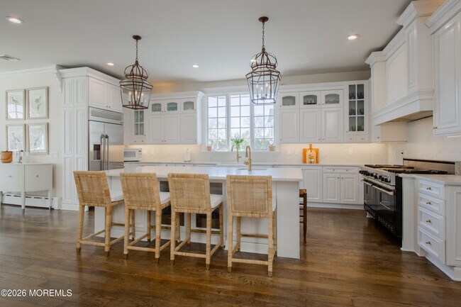 Building Photo - 207 Monmouth Ave