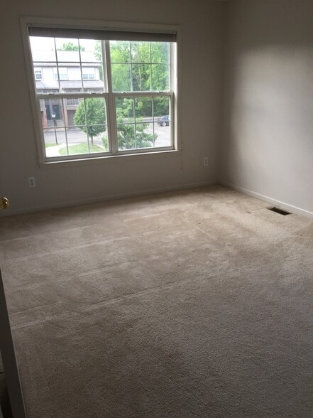 Building Photo - 2787 Barclay Way