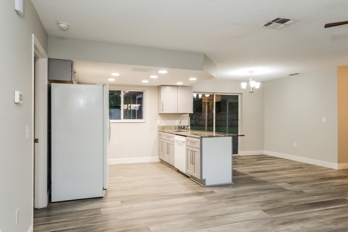 Building Photo - 5404 Deltona Blvd