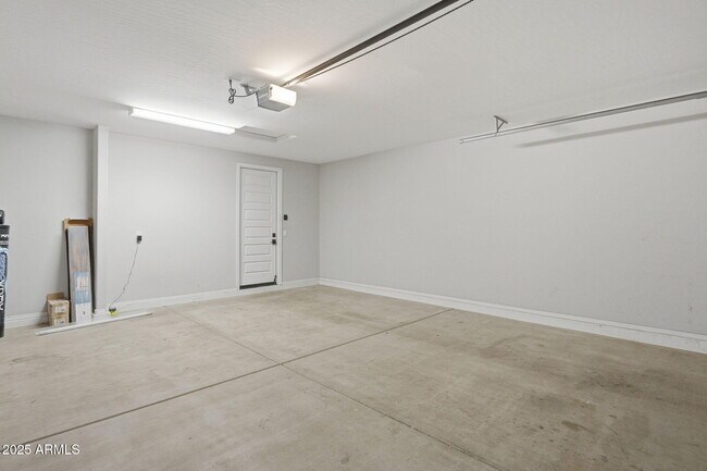 Building Photo - 25632 N 161st Ave