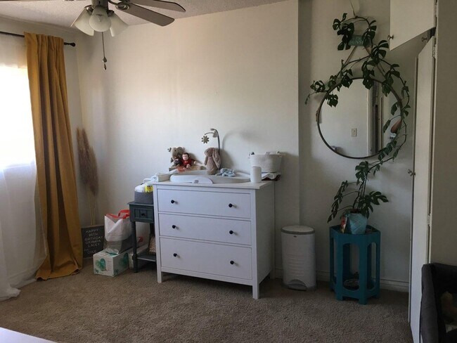 Building Photo - MOVE IN SPECIAL: Beautiful upstairs 2 bedroom 1 bathroom apartment in North Pacific Beach