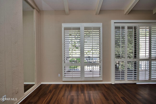 Building Photo - 5710 Mira Grande Dr