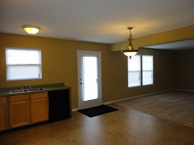 Building Photo - 8624 Centenary Dr