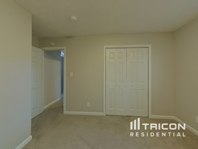 Building Photo - 531 Shefield Ct