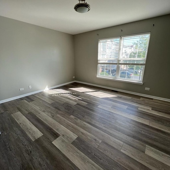 Building Photo - 1169 Shorewood Ct
