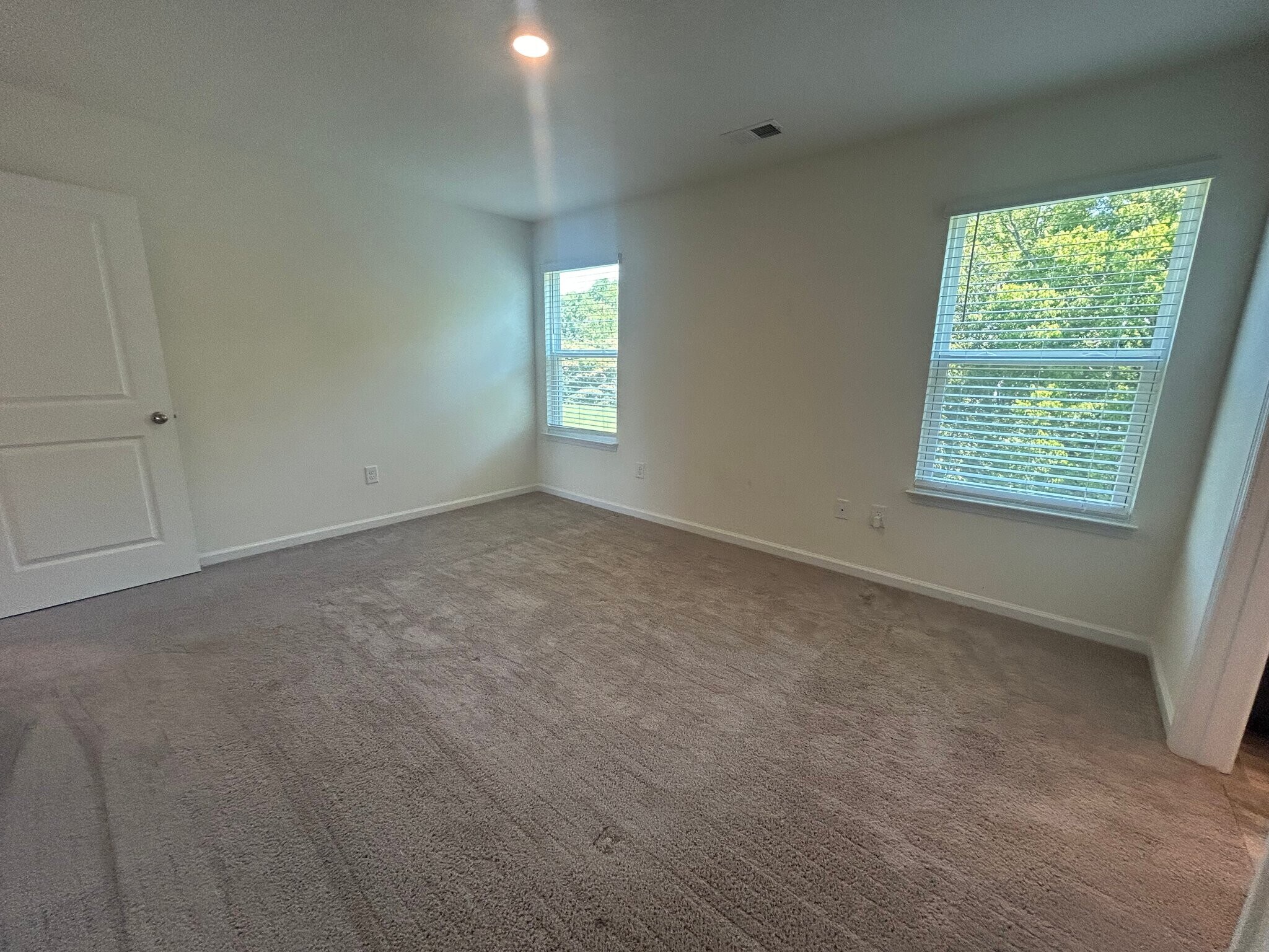 Building Photo - 9563 River Cane Rd