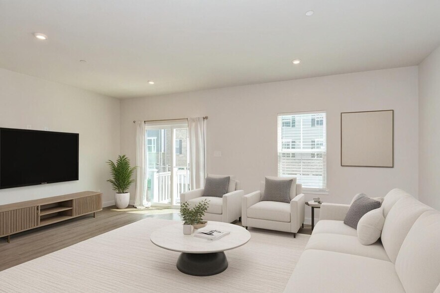 Building Photo - 4602 Spruce Rd