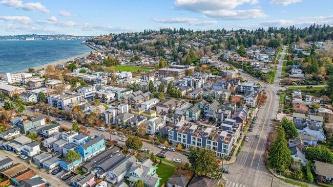 Building Photo - Stunning AIR CONDITIONED Alki Townhome w/ Rooftop Ocean View