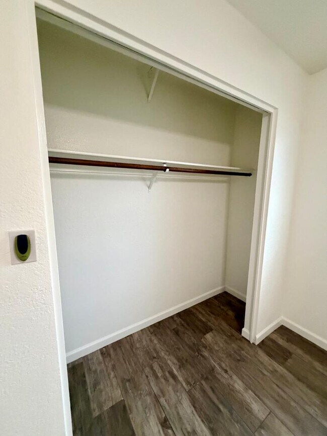 Building Photo - 3761 E Dulciana Ave