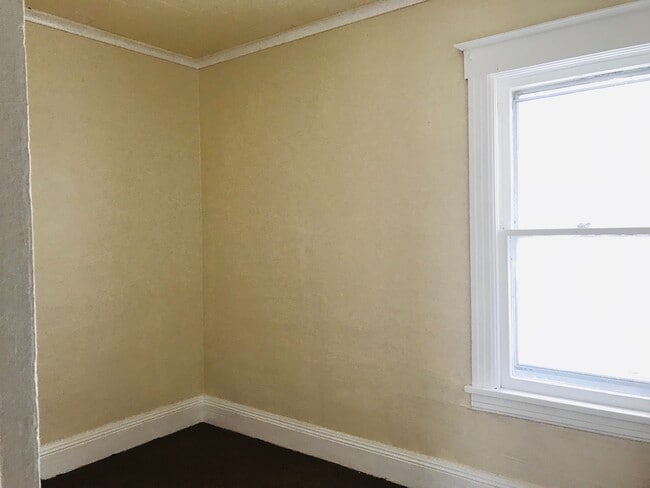 Building Photo - 64-66 Lincoln Ave