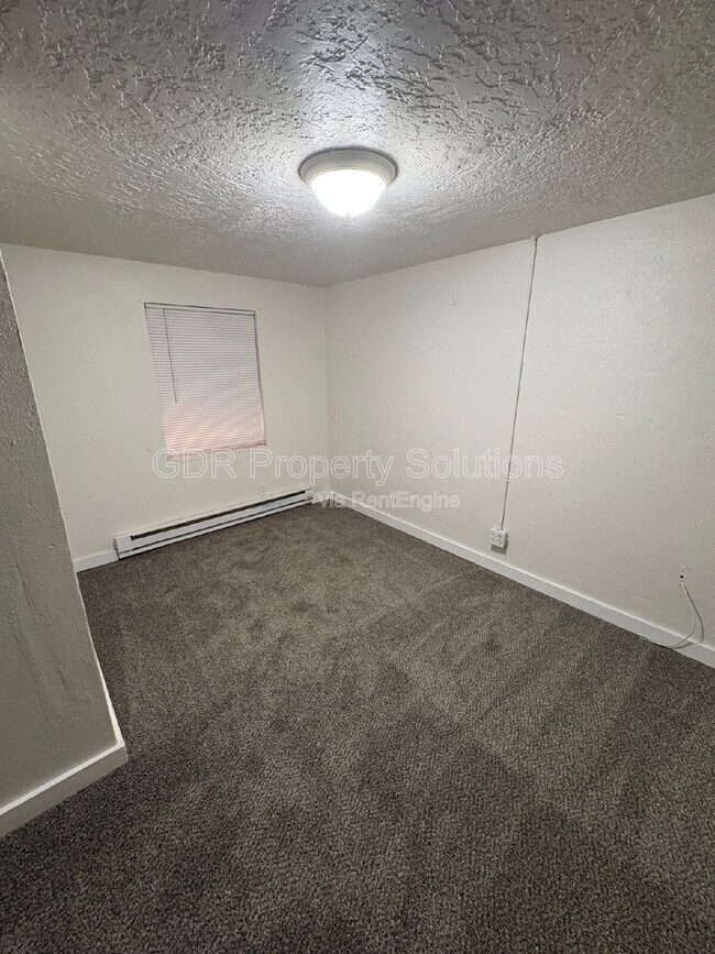 Building Photo - 408 Pennsylvania St SE