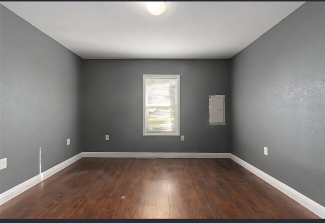 Building Photo - 3106 E Trapnell Rd