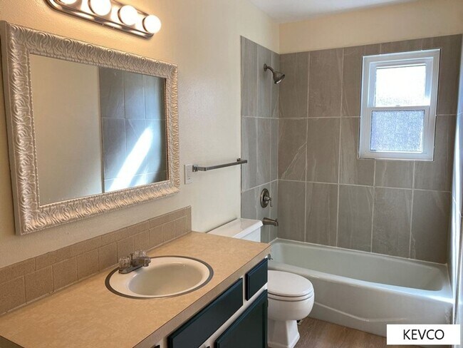 Building Photo - Sprawling Four Bedroom Home