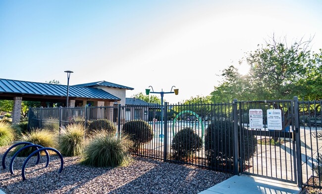 Building Photo - 7387 S Via Plaza del Maya