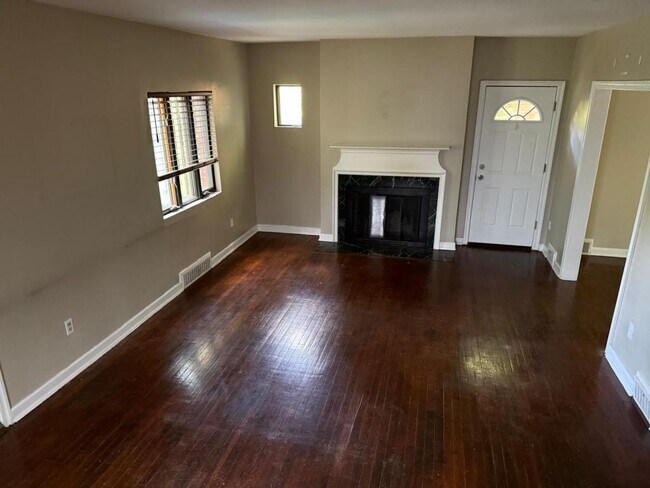 Building Photo - 390 Orchard Dr