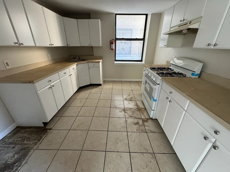 Building Photo - 119 Elizabeth Ave