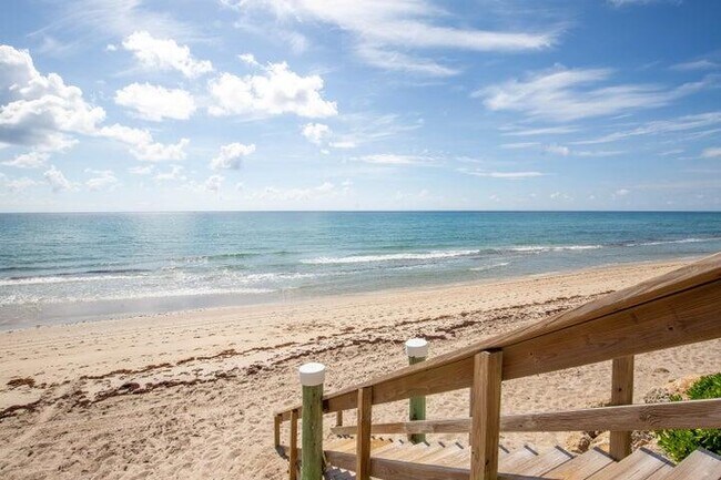 Building Photo - 4200 S Ocean Blvd