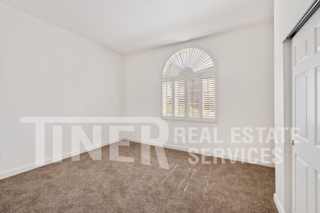 Building Photo - 7401 Acorn Glen Loop