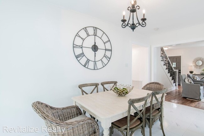 Building Photo - 3 br, 2 bath House - 65 Bishop Lane S