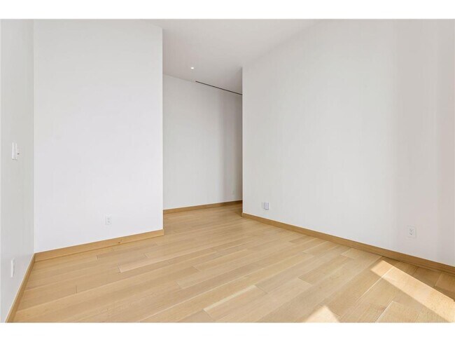 Building Photo - 255 Hennepin Ave