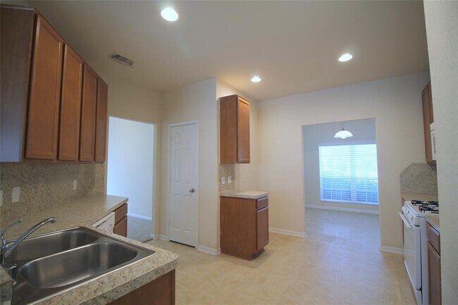 Building Photo - 4910 Hidden Nest Ct