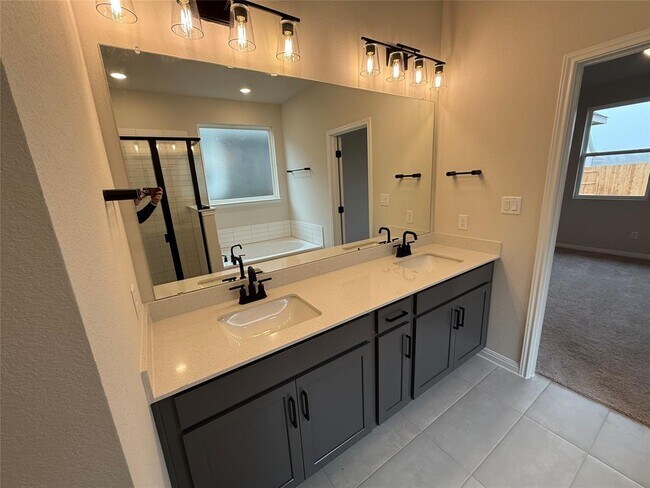 Building Photo - 179 Kings Cyn Dr
