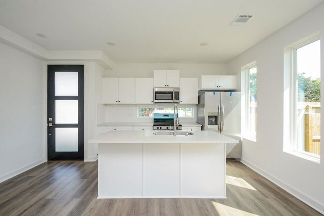 Building Photo - 4358 Clover St