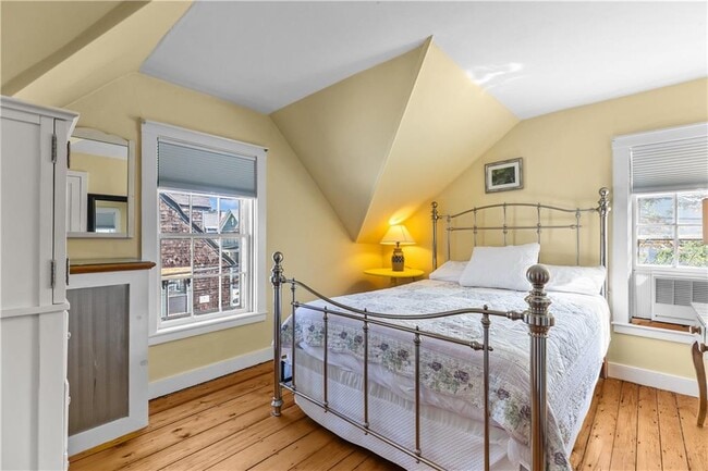 Building Photo - 58 Second St