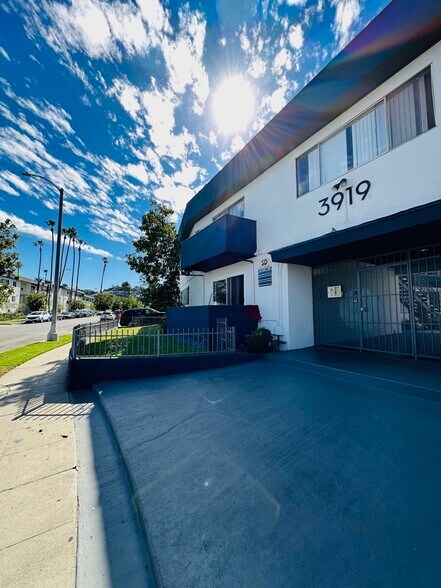 Building Photo - 3919 Ursula Avenue