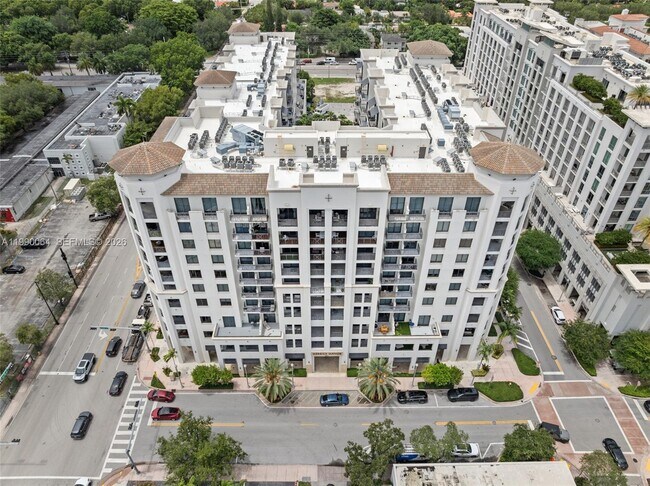 Building Photo - 301 Altara Ave