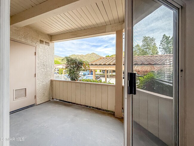 Building Photo - 5744 Oak Bend Ln