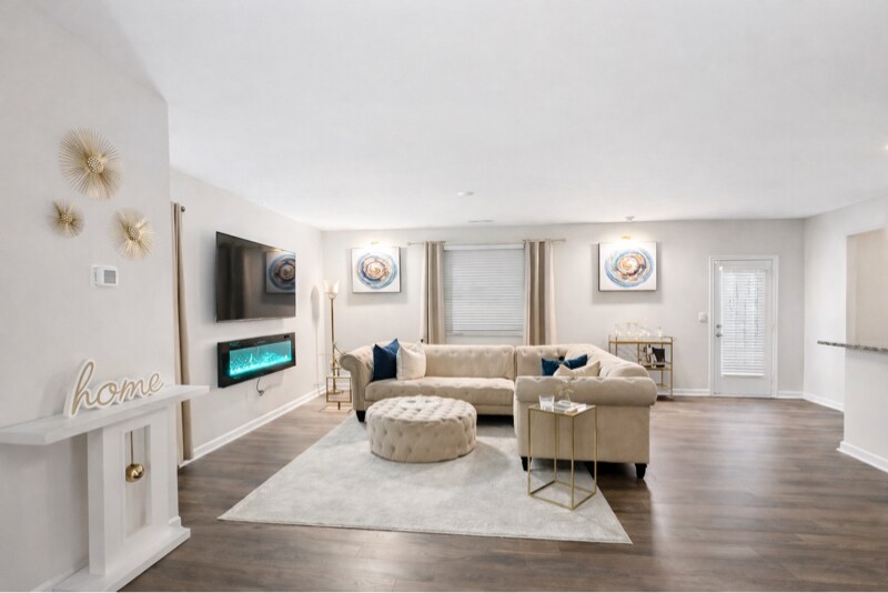 Building Photo - 5559 Wintergreen Dr