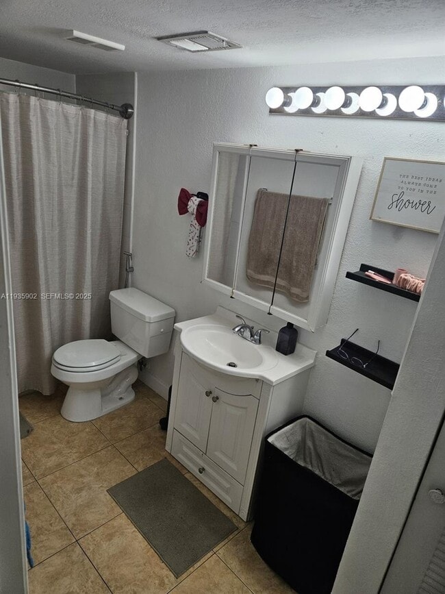 Building Photo - 2900 S University Dr