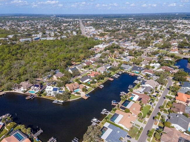 Building Photo - 4202 Deepwater Ln