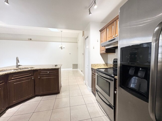 Building Photo - Carpet Free ~ 4 BR Home in Oviedo ~ Top Rated Schools