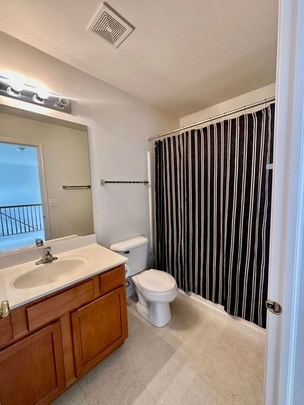 Building Photo - 376 Tower Dr