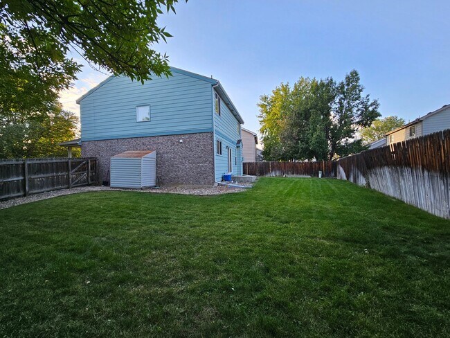 Building Photo - Fabulous 4 Bed Home Near Buckley Space For...