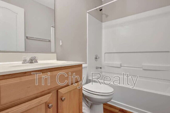 Building Photo - 342 Hunterian Pl