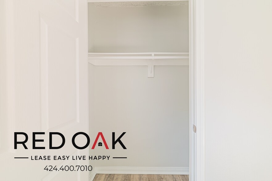 Building Photo - 4324 Walnut St