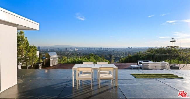 Building Photo - 10134 Angelo View Dr