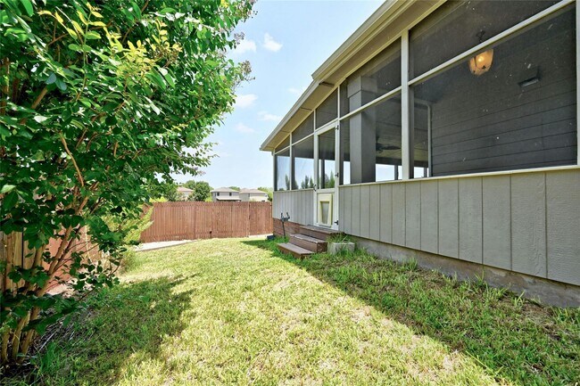 Building Photo - 451 New Bridge Dr