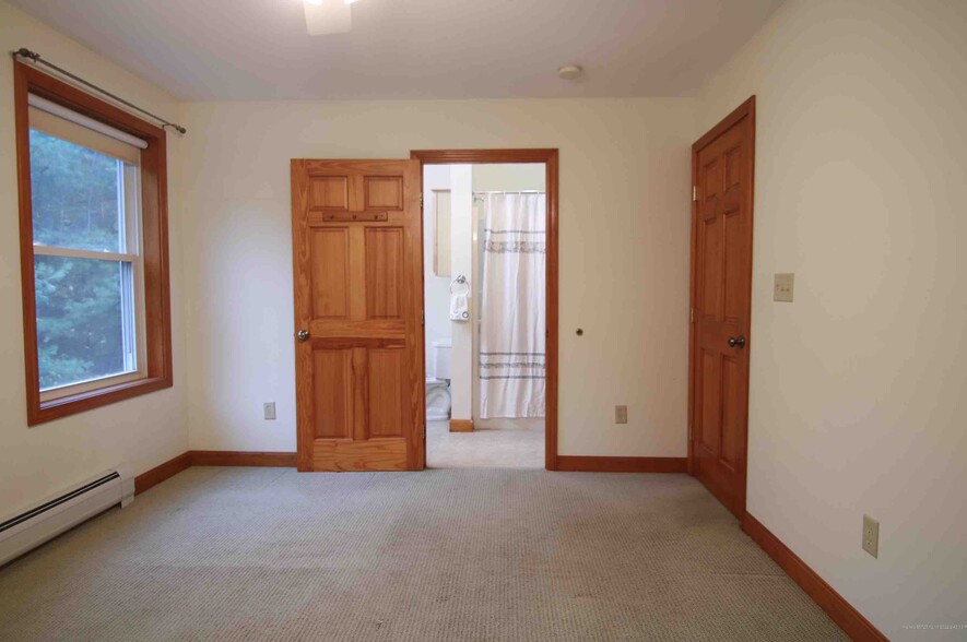 Master En Suite Bathroom - 310 Sebago Rd