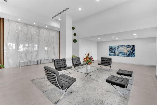 Building Photo - 230 174th St