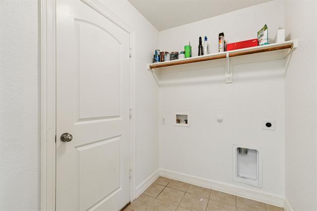Building Photo - 913 Lovebird Ln