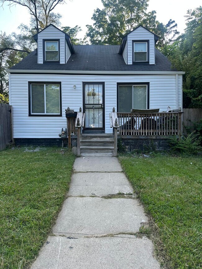 Primary Photo - 15495 Burt Rd