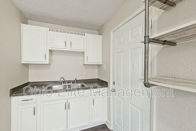 Building Photo - 2267 Homestead Dr