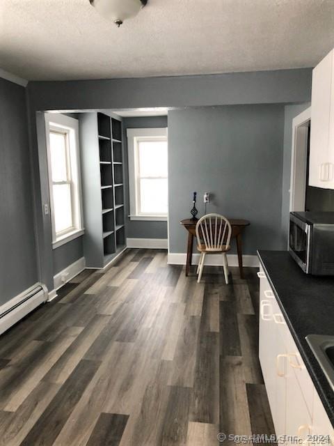 Building Photo - 25 S Main St