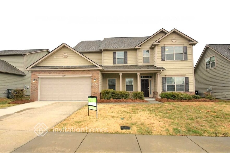 Primary Photo - 5377 Roberta Crossing Dr